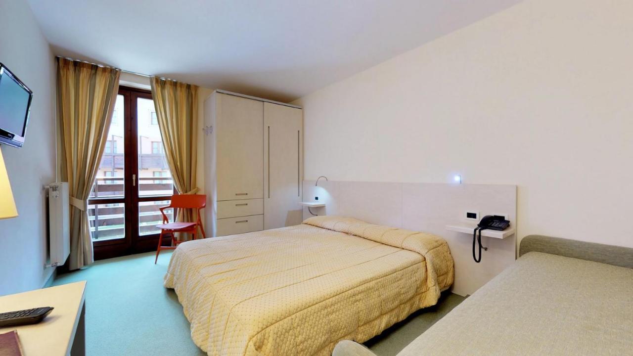Hotel Alaska Фолгарида Екстериор снимка