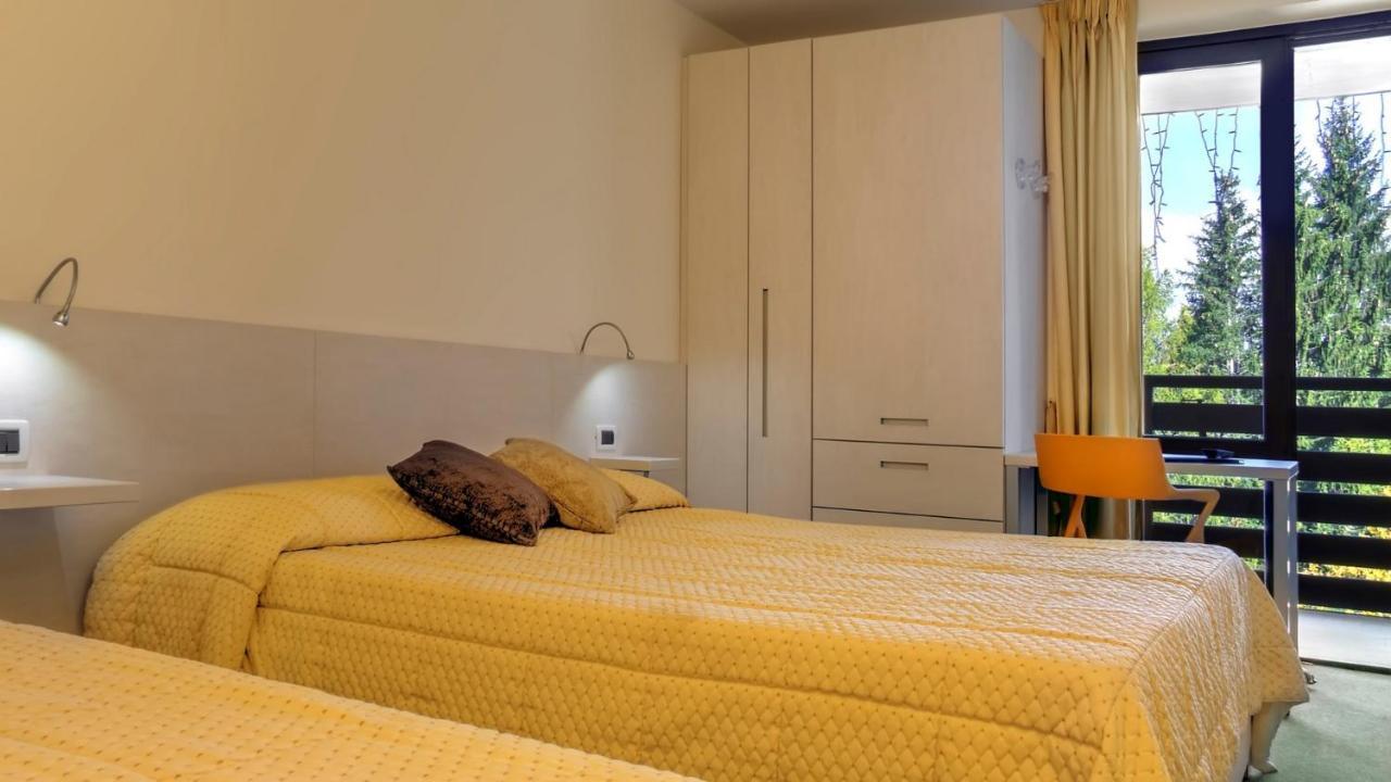 Hotel Alaska Фолгарида Екстериор снимка