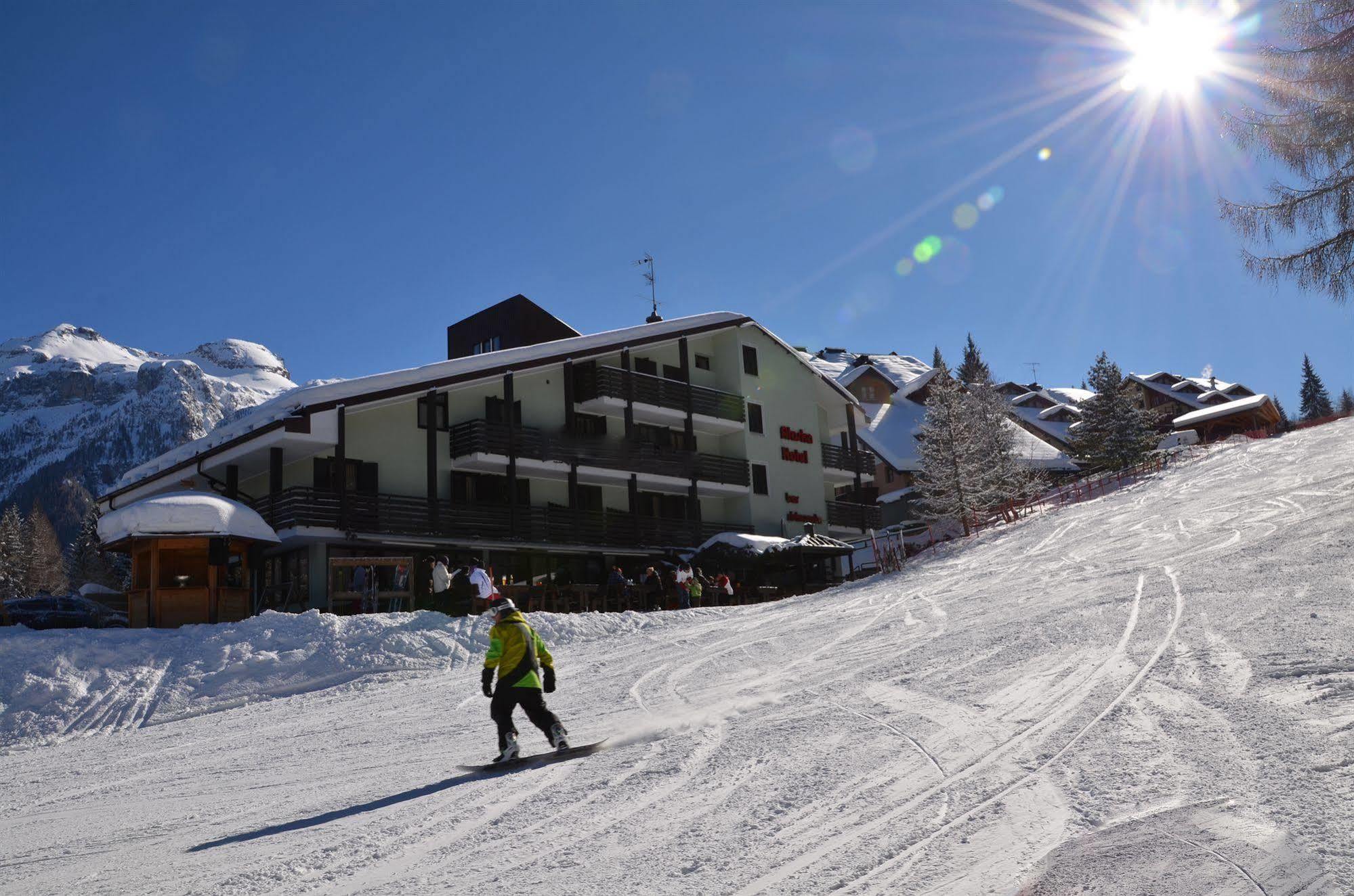 Hotel Alaska Фолгарида Екстериор снимка