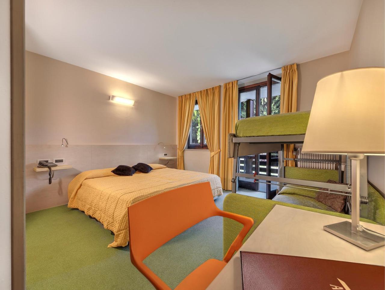 Hotel Alaska Фолгарида Екстериор снимка